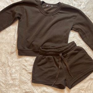 Love Streak Sweatshirt and Shorts Set - SIZE: XS